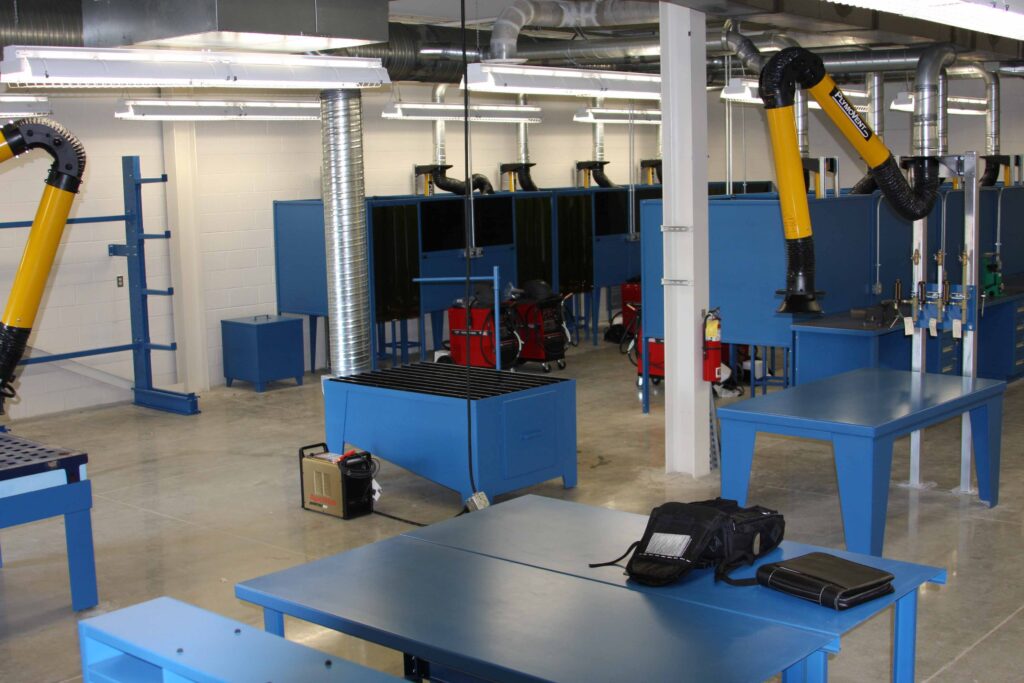 WELDING BOOTH - WINDOW FRONT / FREE STANDING - Image 4